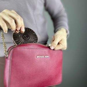 MICHAEL KORS Jet set red